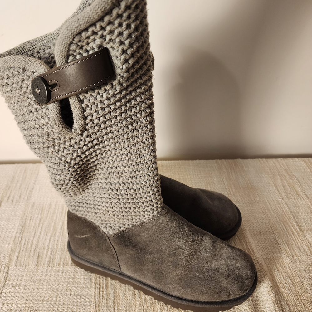 UGG Charcoal Knit and Suede Women's Boots Sz 11